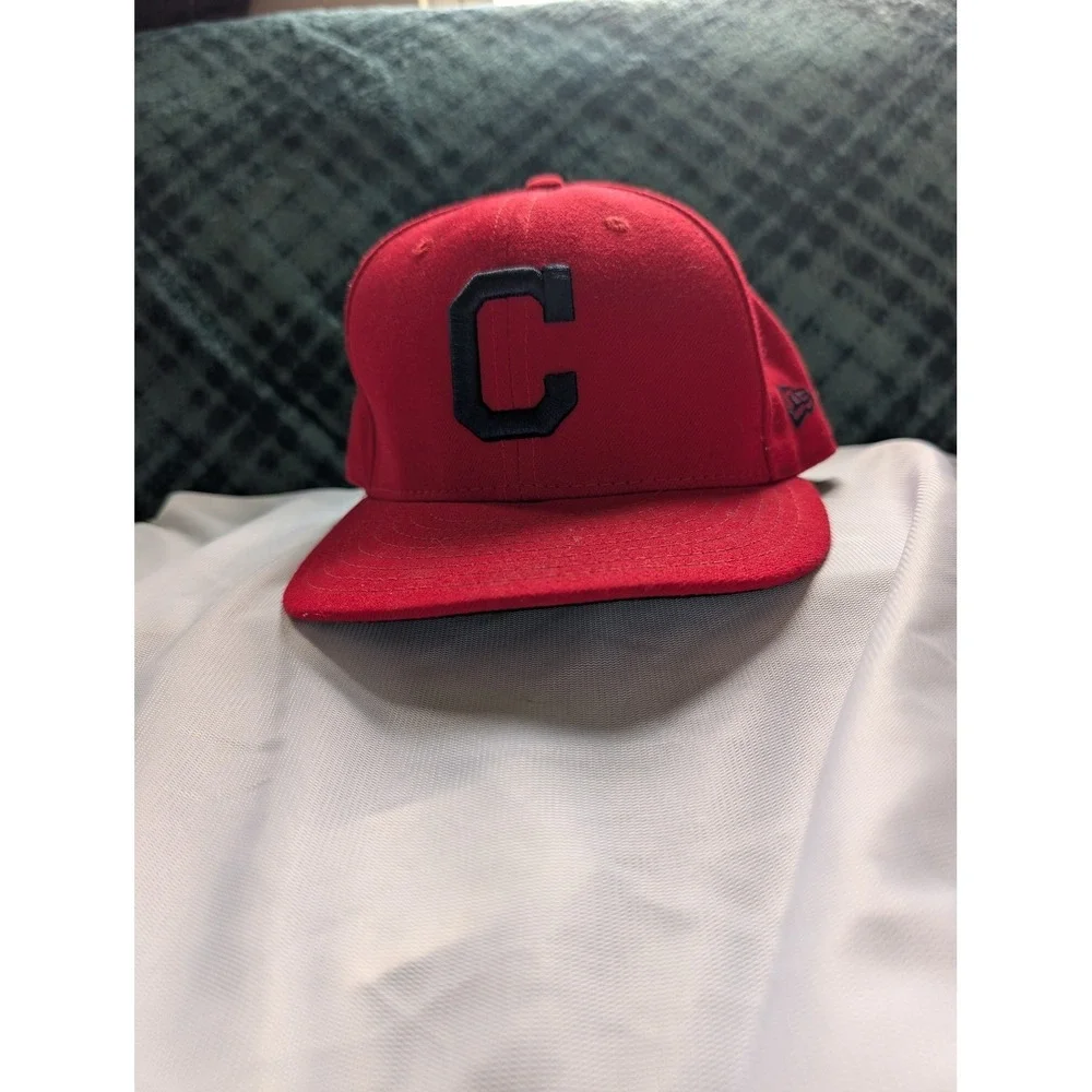 New Era Cleveland Indians Block C 59FIFTY Fitted Hat Red On-Field Cap 7 3/8